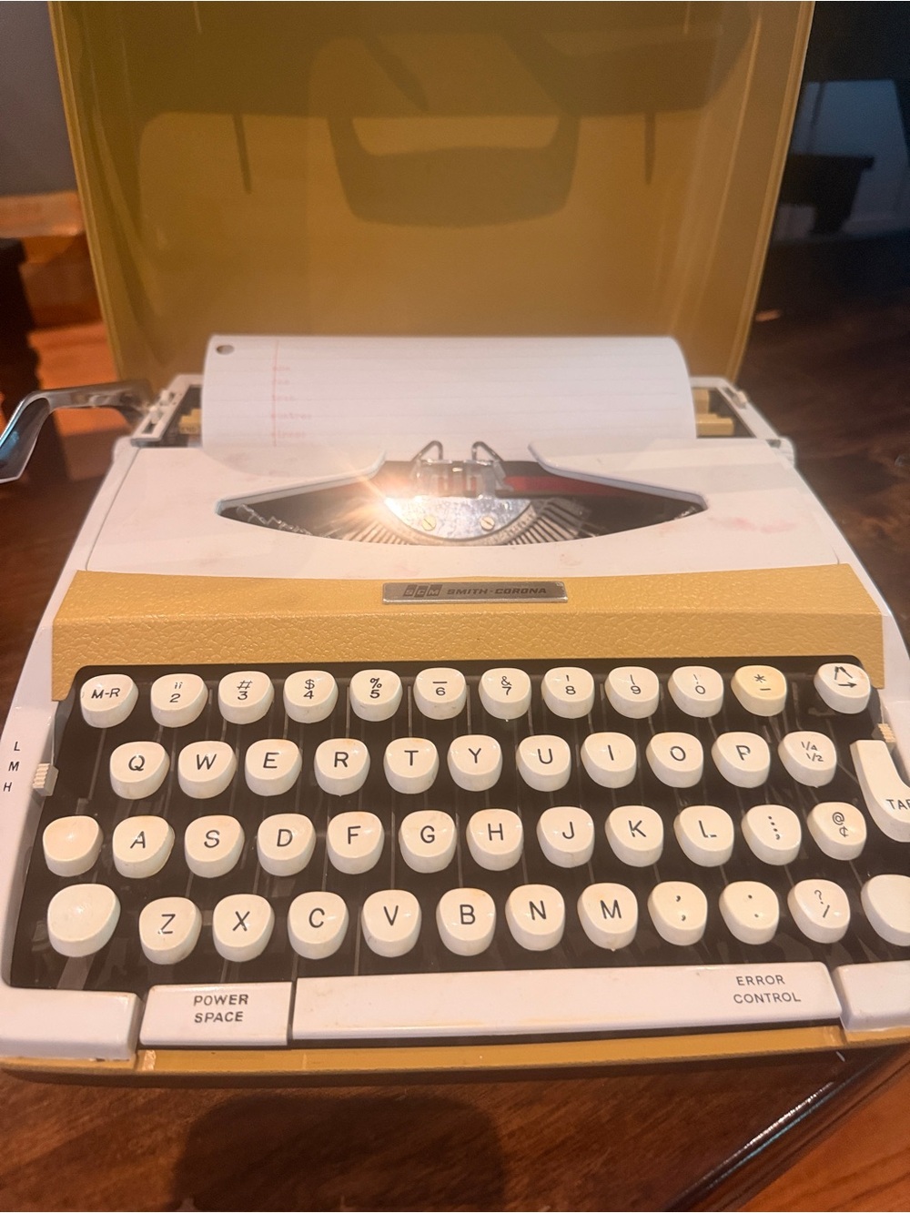 Vintage SCM Smith Corona Typewriter -Working-Retro 1970s decor
